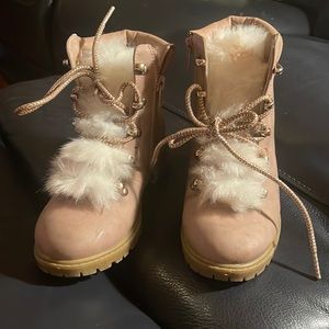 Youth Size 2 Pink Winter Boots